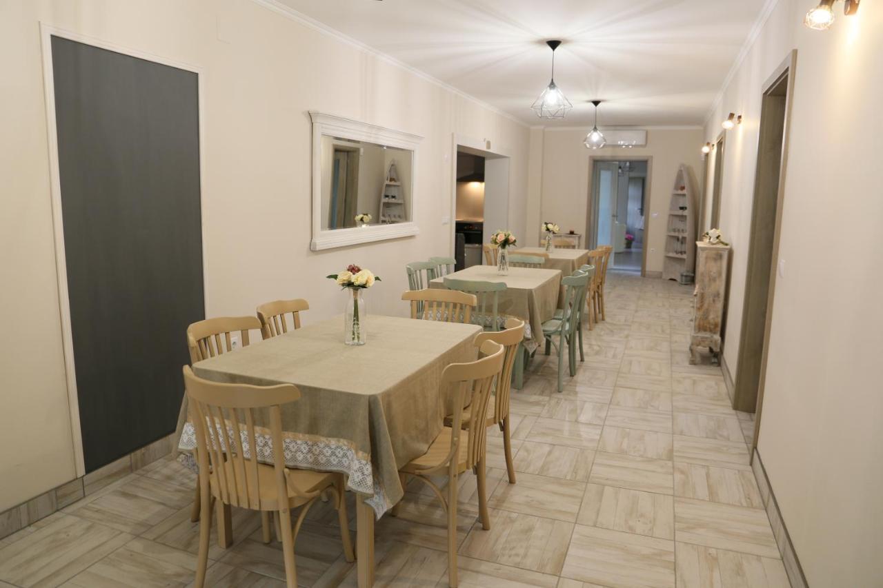 Tiszavilag Pihenohaz Hotel Tiszakécske Екстериор снимка