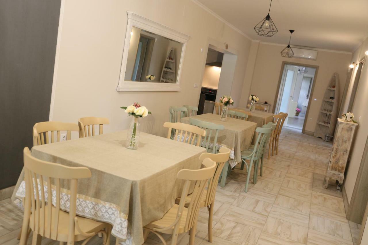 Tiszavilag Pihenohaz Hotel Tiszakécske Екстериор снимка