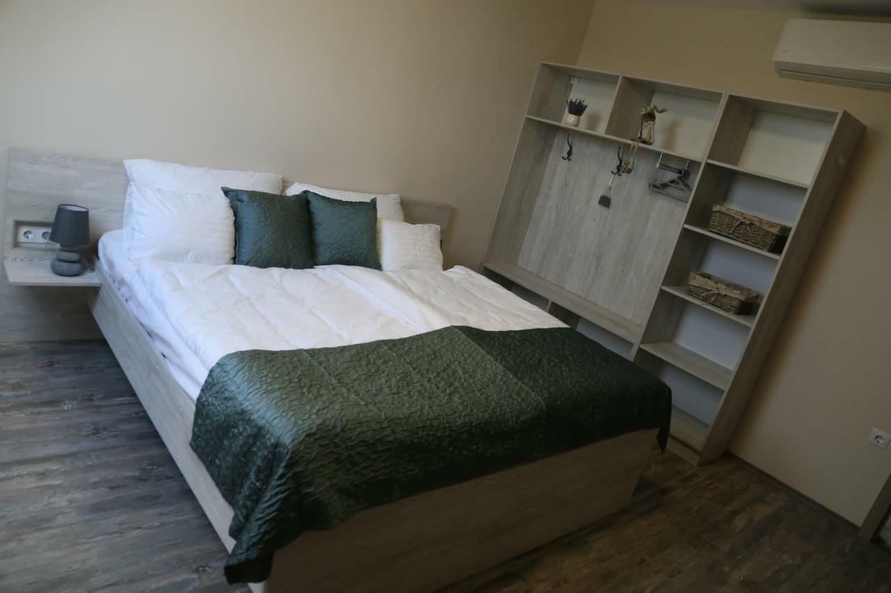Tiszavilag Pihenohaz Hotel Tiszakécske Екстериор снимка