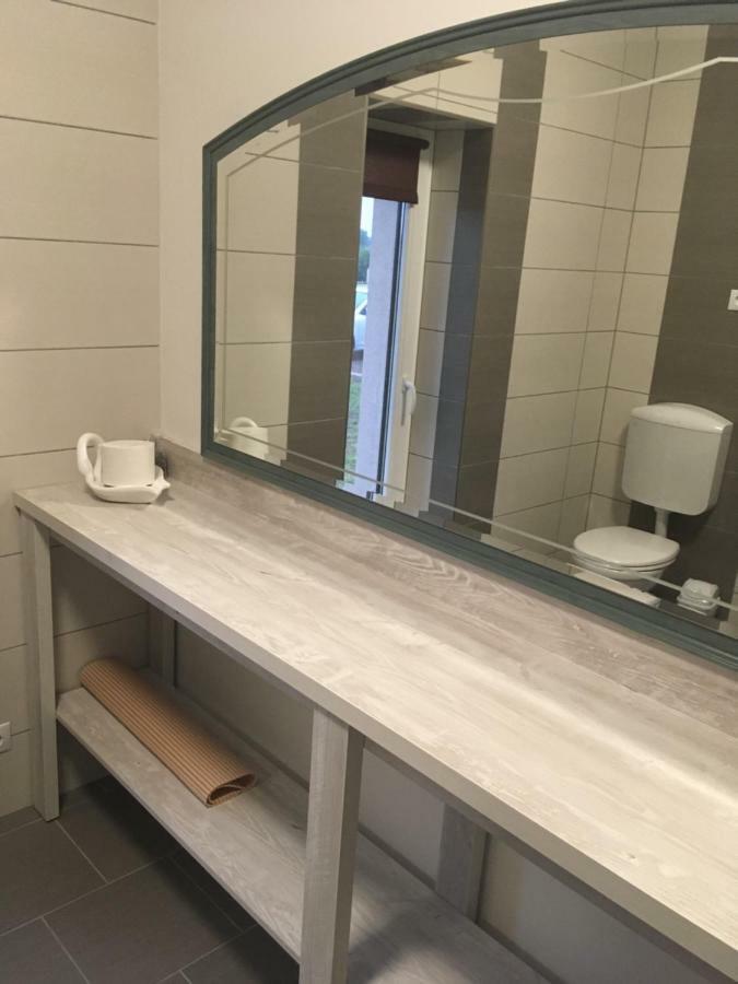 Tiszavilag Pihenohaz Hotel Tiszakécske Екстериор снимка