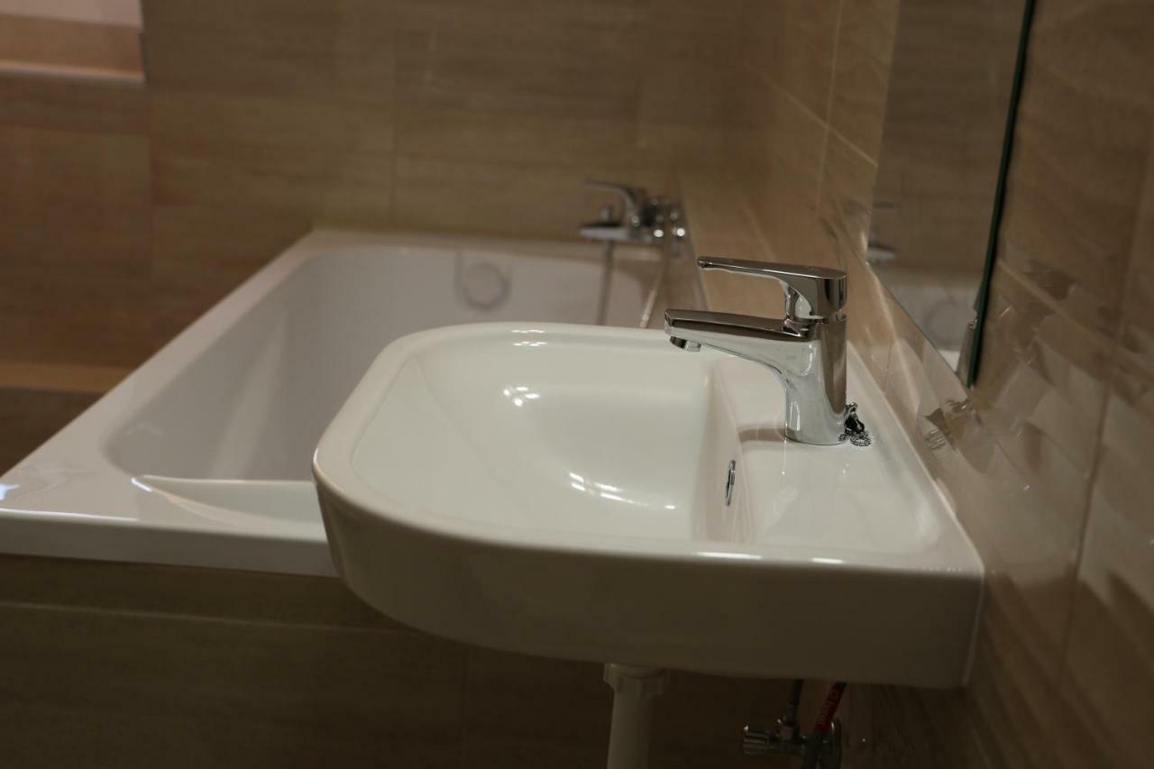 Tiszavilag Pihenohaz Hotel Tiszakécske Екстериор снимка